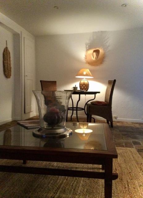 Appartement Petite Maison Mitoyenne Au Coeur De Tropez